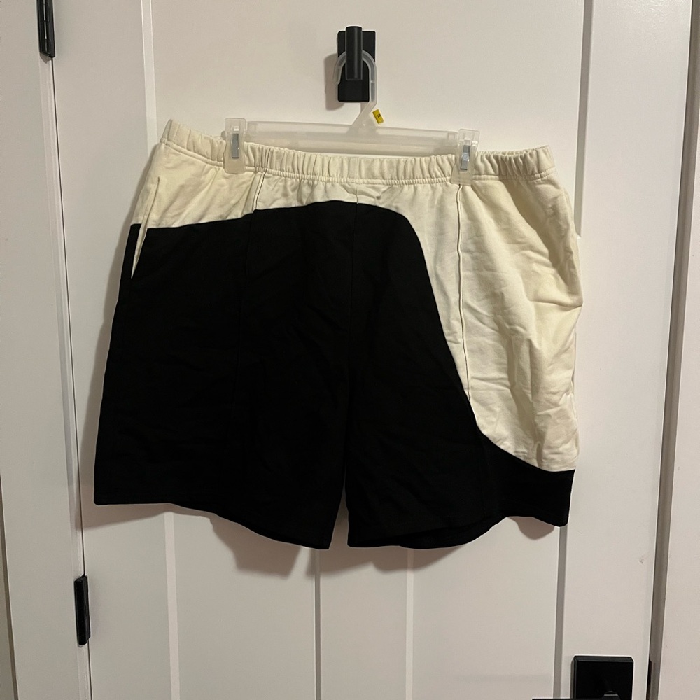 The Ringwald Colorblock Shorts in Black Multi by Piper and Scoot